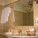Hotel Santiago 3*