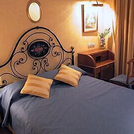 Santiago Hotel 3*