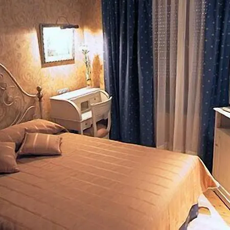 Szálloda Santiago 3*