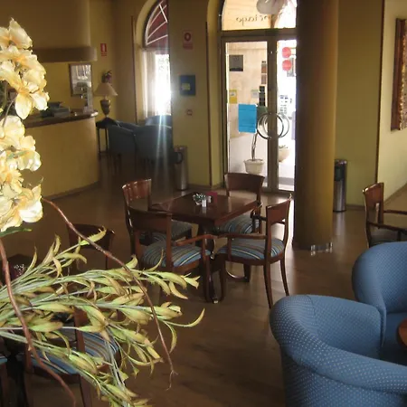Hotel Santiago Benavente