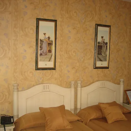 Hotel Santiago Benavente