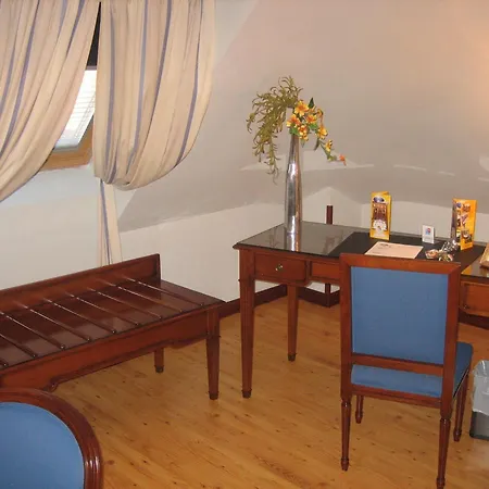 Hotel Santiago 3*
